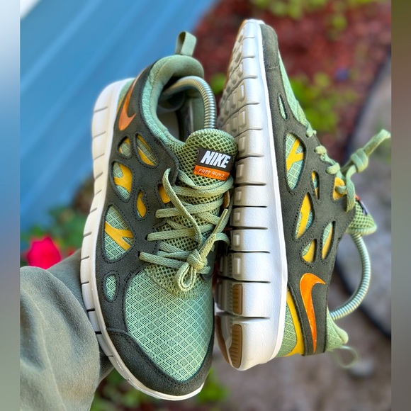 Nike Shoes - 🆕 Nike Free Run 2 Sneakers